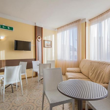 Hotel Rosy ياتّيباليا المظهر الخارجي الصورة